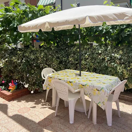 Gli Agrumi Apartment *